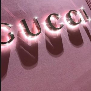 Meet your Posher, Kristin